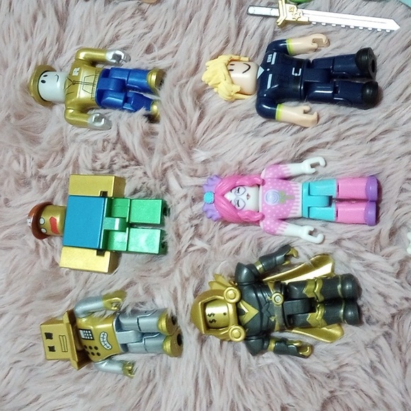 Roblox figures and accessories - Picture 2 of 4